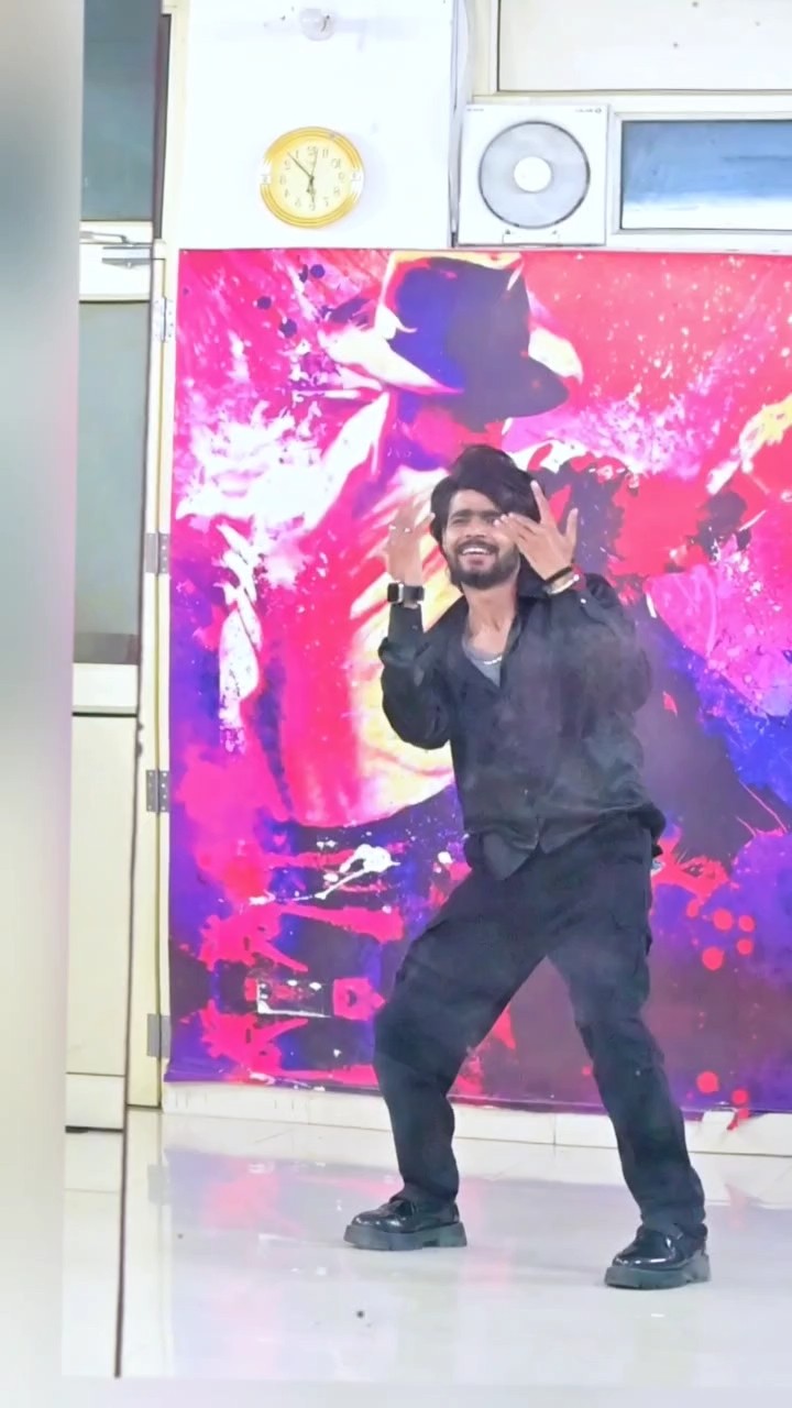 Ek chumma tu mujhko udhar dai de??| Trending Shorts| Bollywood| Dance #dance #shorts #youtubeshorts
